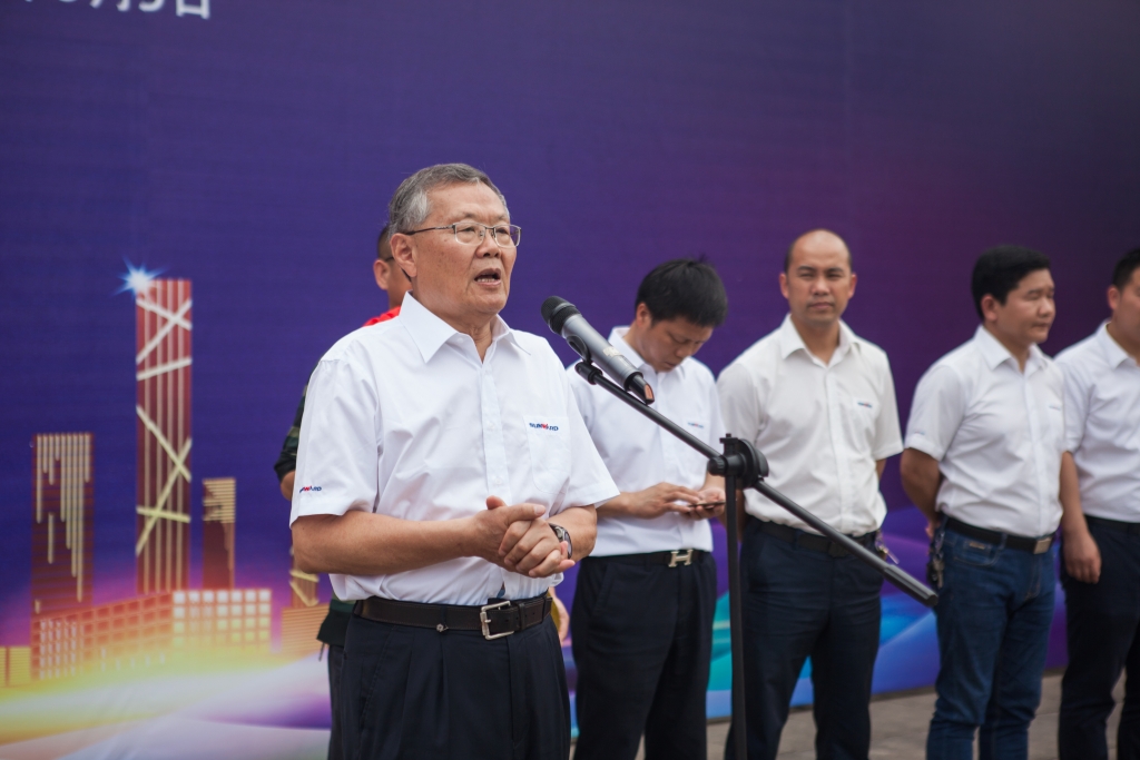 民族挖掘机品牌先导者，银河集团9873cm智能“城镇建设利器”SWE80E9庆幸上市