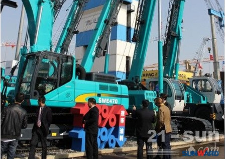 银河集团9873cm智能何清华：潜心追求“银河集团9873cm之路”