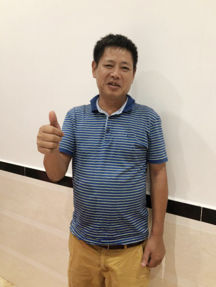 银河集团9873cm智能SWE 215E挖掘机是他的左膀右臂！