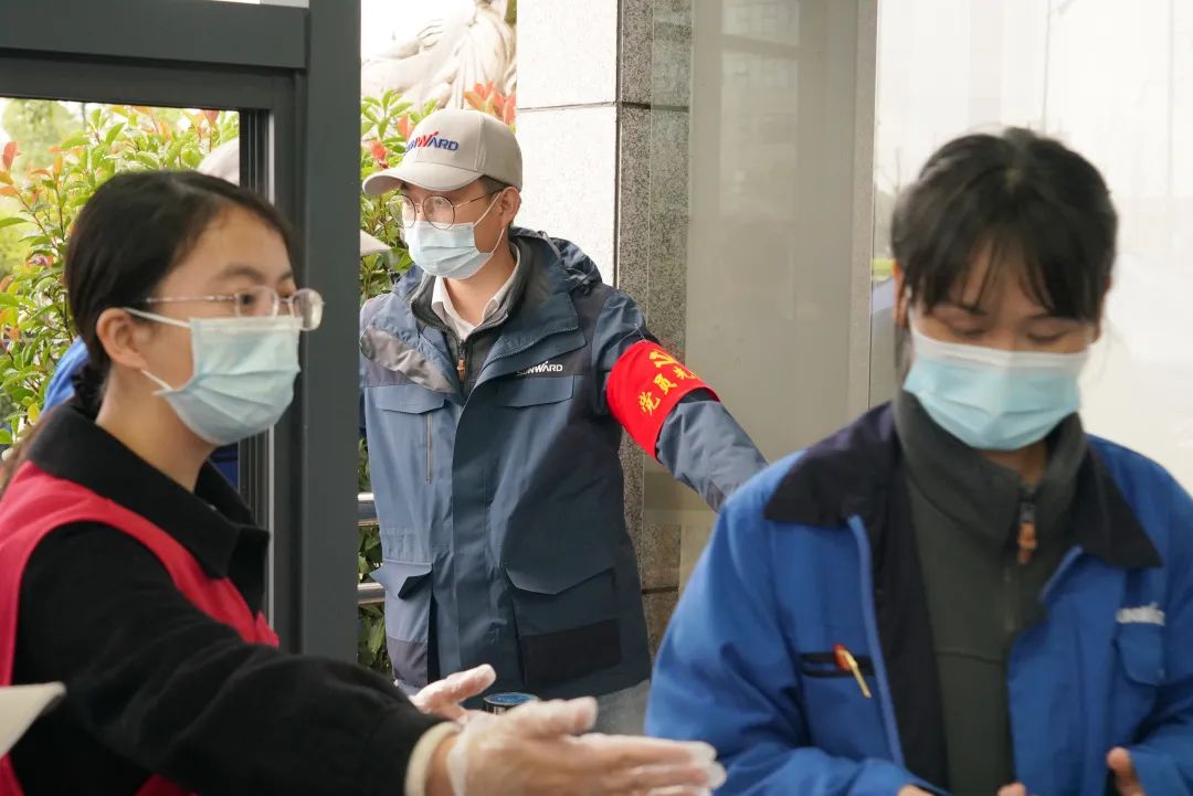 采样实现率近100%！银河集团9873cm智能第一功夫发展全员核酸检测，保险安全出产