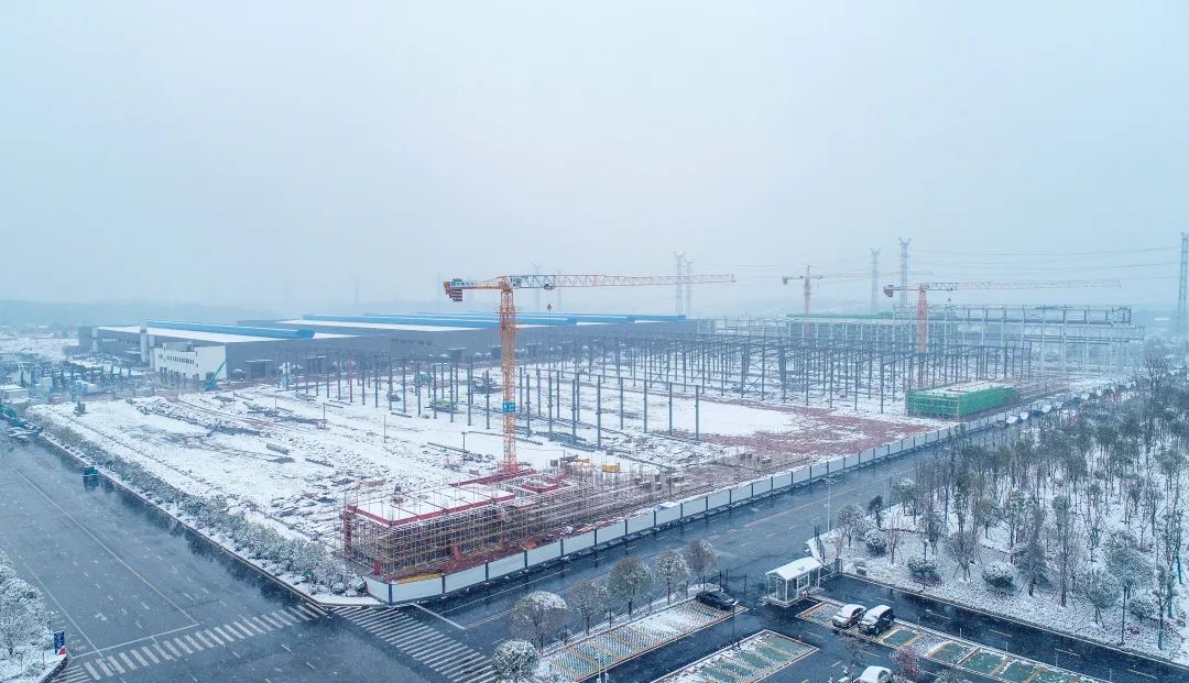 瑞雪兆丰年，邀您共赏雪中银河集团9873cm！
