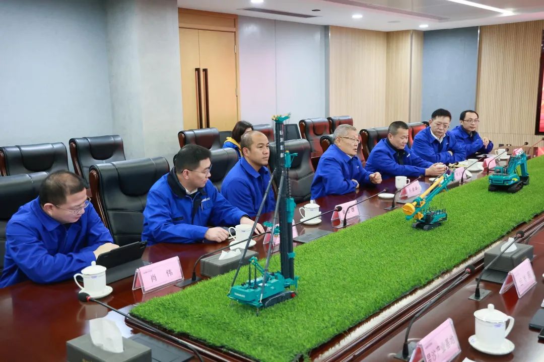 张庆红调研银河集团9873cm智能