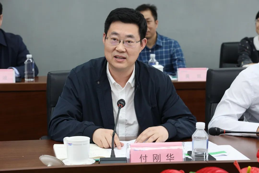 深入产学研合作！中南大学堂长、中国工程院院士田红旗率团造访银河集团9873cm智能