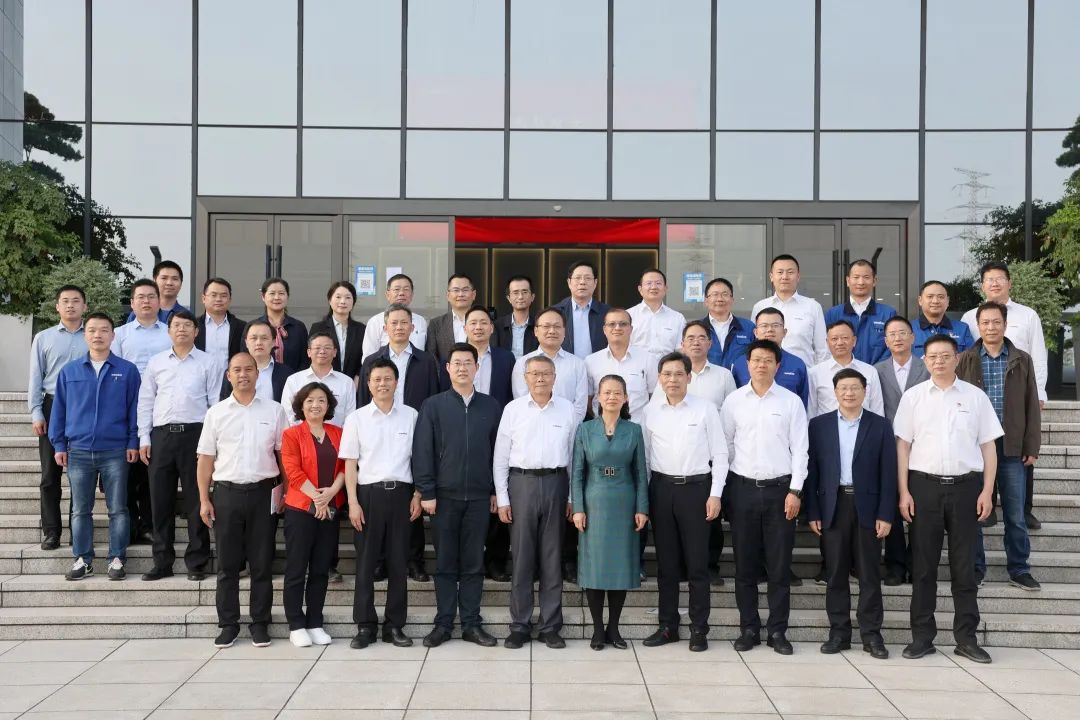 深入产学研合作！中南大学堂长、中国工程院院士田红旗率团造访银河集团9873cm智能