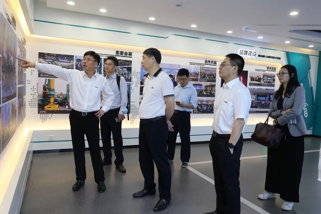 20220526091405_67952 昭通工控集团副总经理李绍康调研银河集团9873cm智能