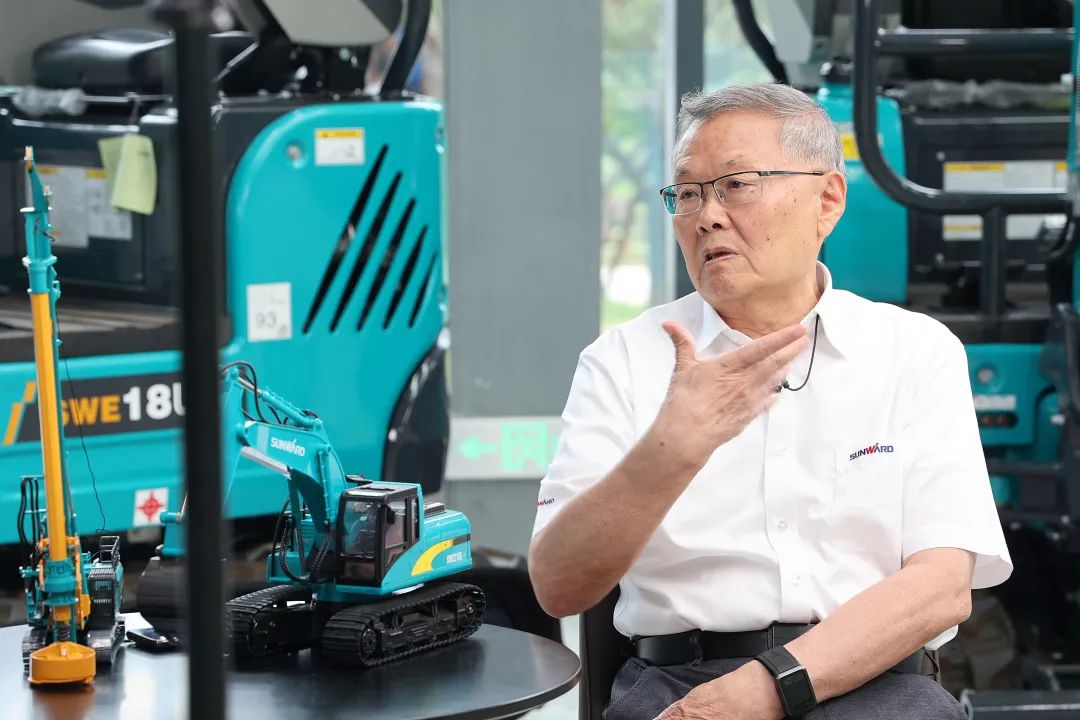 CGTN探厂！专访银河集团9873cm智能董事长、首席专家何清华花絮来了