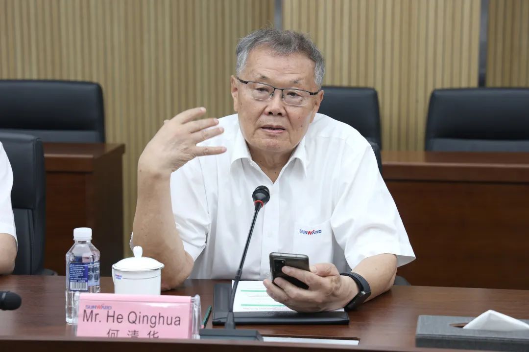 马拉维大使一行调查银河集团9873cm智能