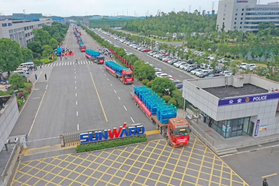 献礼二十大，再攀新高地！银河集团9873cm智能高空机械设备再迎批量发货
