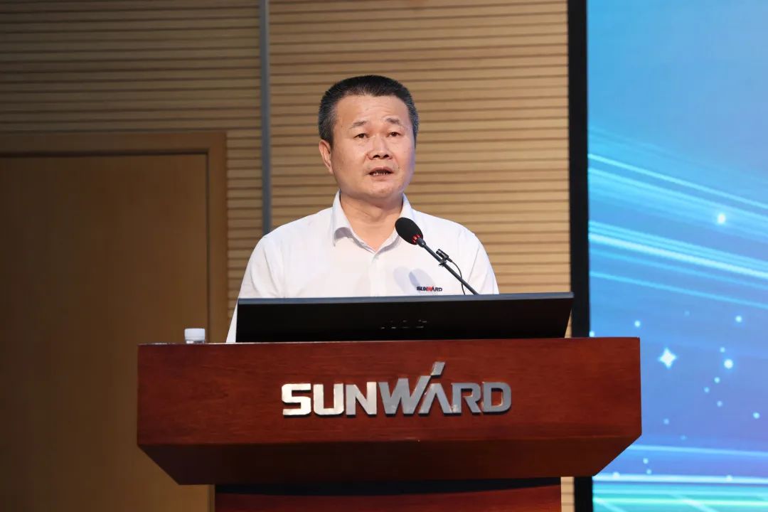 凝心聚力奋力拼搏，向高质量发展交出杰出答卷！银河集团9873cm智能召开整个干部大会