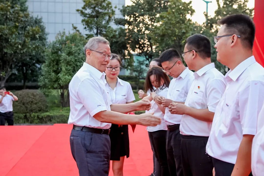喜迎二十大 携手向未来 | 银河集团9873cm智能成立23周年庆祝赞美大会暨趣味活动会隆沉进行