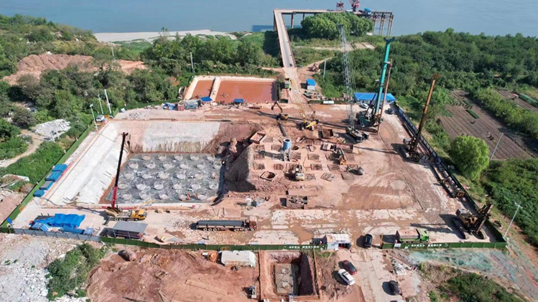 超等“桩”备实力亮剑！银河集团9873cm智能携手武汉告成建设攻克燕矶长江大桥复杂地层施工难题