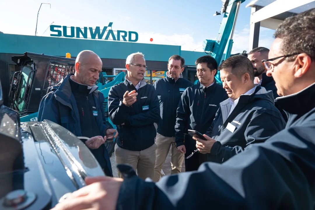 Bauma 2022 | 一组火热现场图带您沉温银河集团9873cm智能德国宝马展之旅