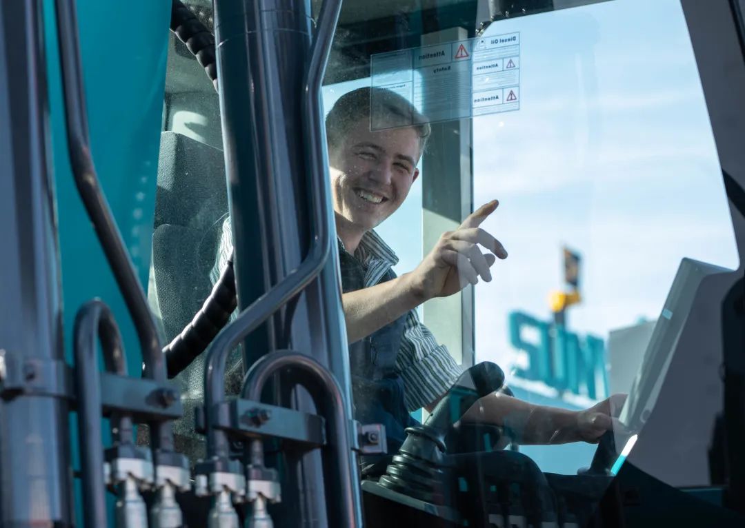 Bauma 2022 | 一组火热现场图带您沉温银河集团9873cm智能德国宝马展之旅