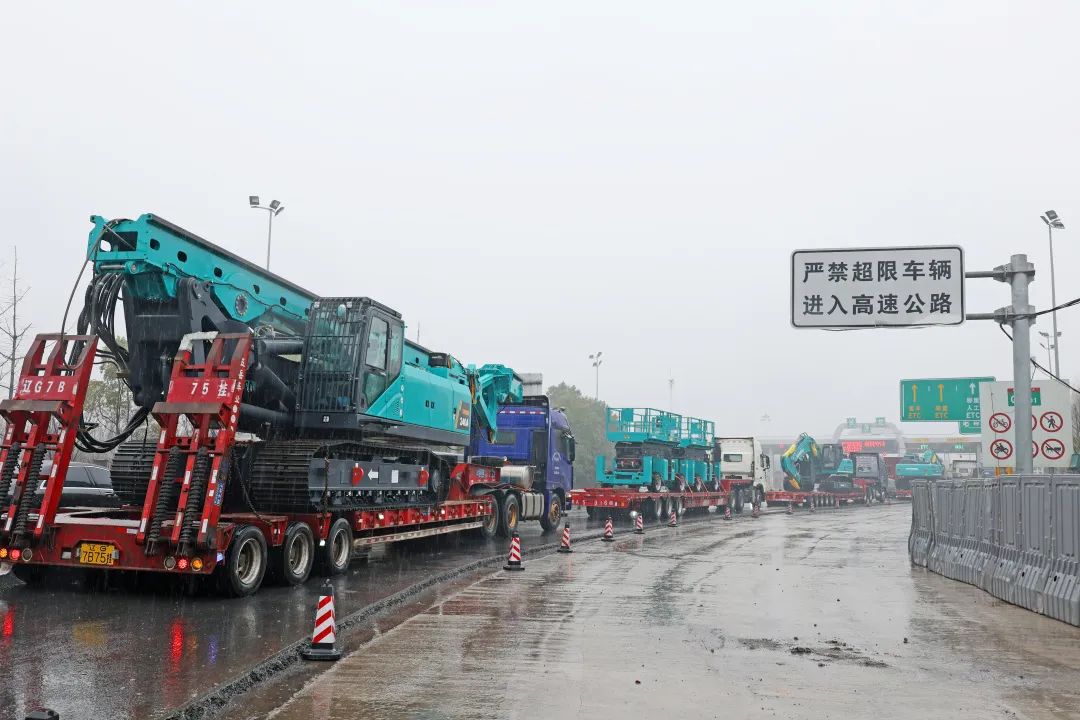 新局新篇，宏兔启航！银河集团9873cm智能超200台套设备集中发货