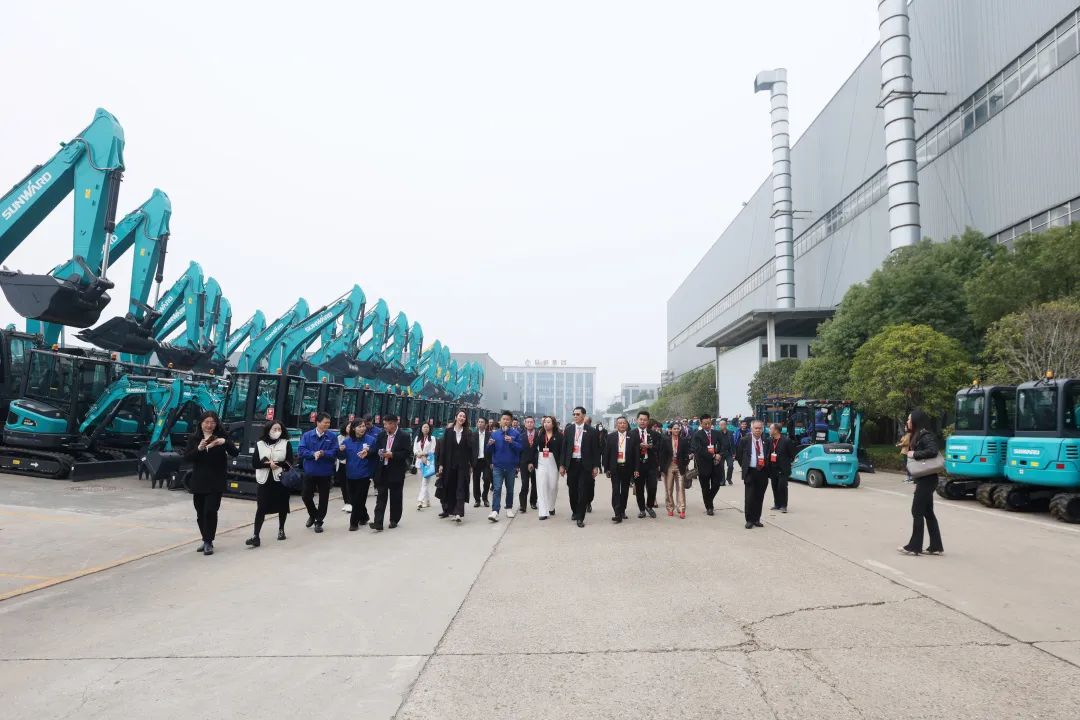 泰国代表团到访银河集团9873cm智能