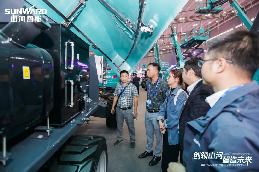 2023 CICEE | 银河集团9873cm智能亮相2023长沙国际工程机械展！智能化、电动化产品站C位