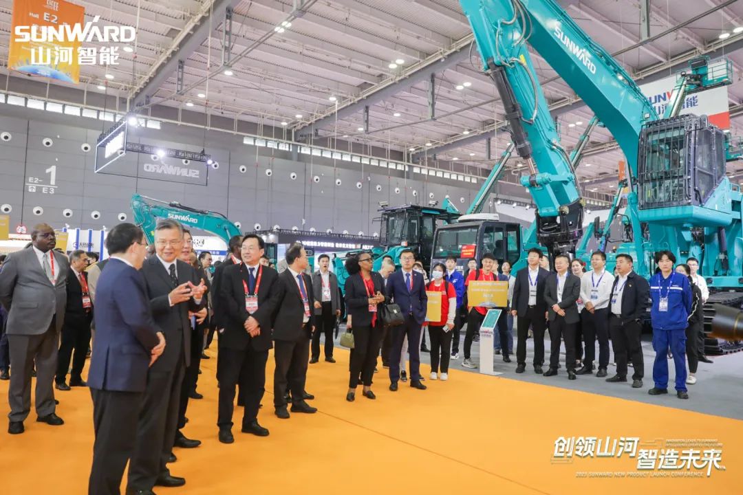 2023 CICEE | 银河集团9873cm智能亮相2023长沙国际工程机械展！智能化、电动化产品站C位