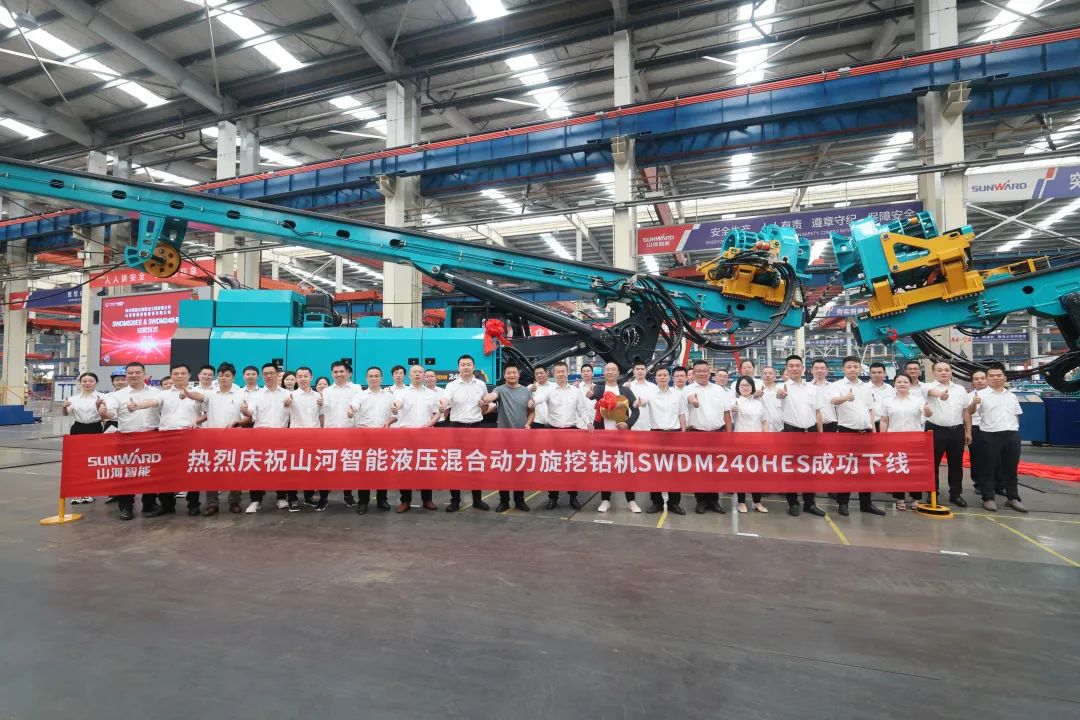 助力“双碳”、绿动未来！银河集团9873cm智能增程式电动旋挖钻机、液压混合动力旋挖钻机齐交付