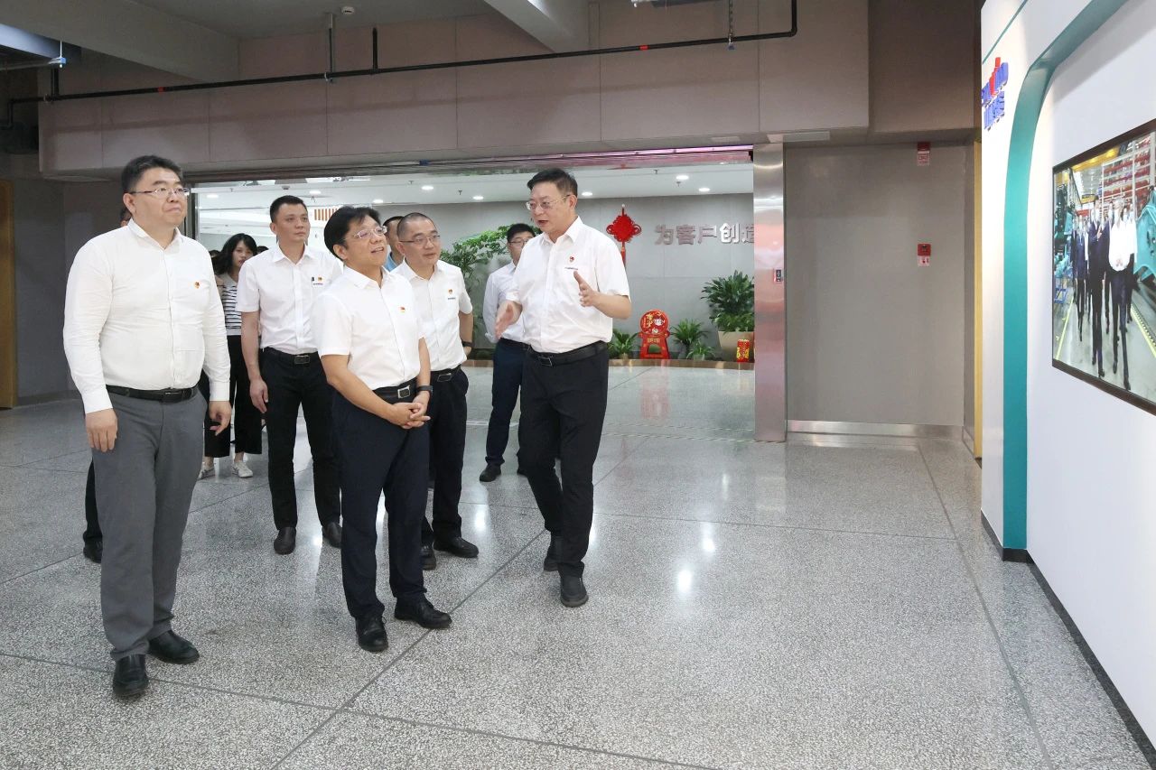 20230704082550_92762 中国进出口银行总行党委委员、副行长李钧一行调研银河集团9873cm智能