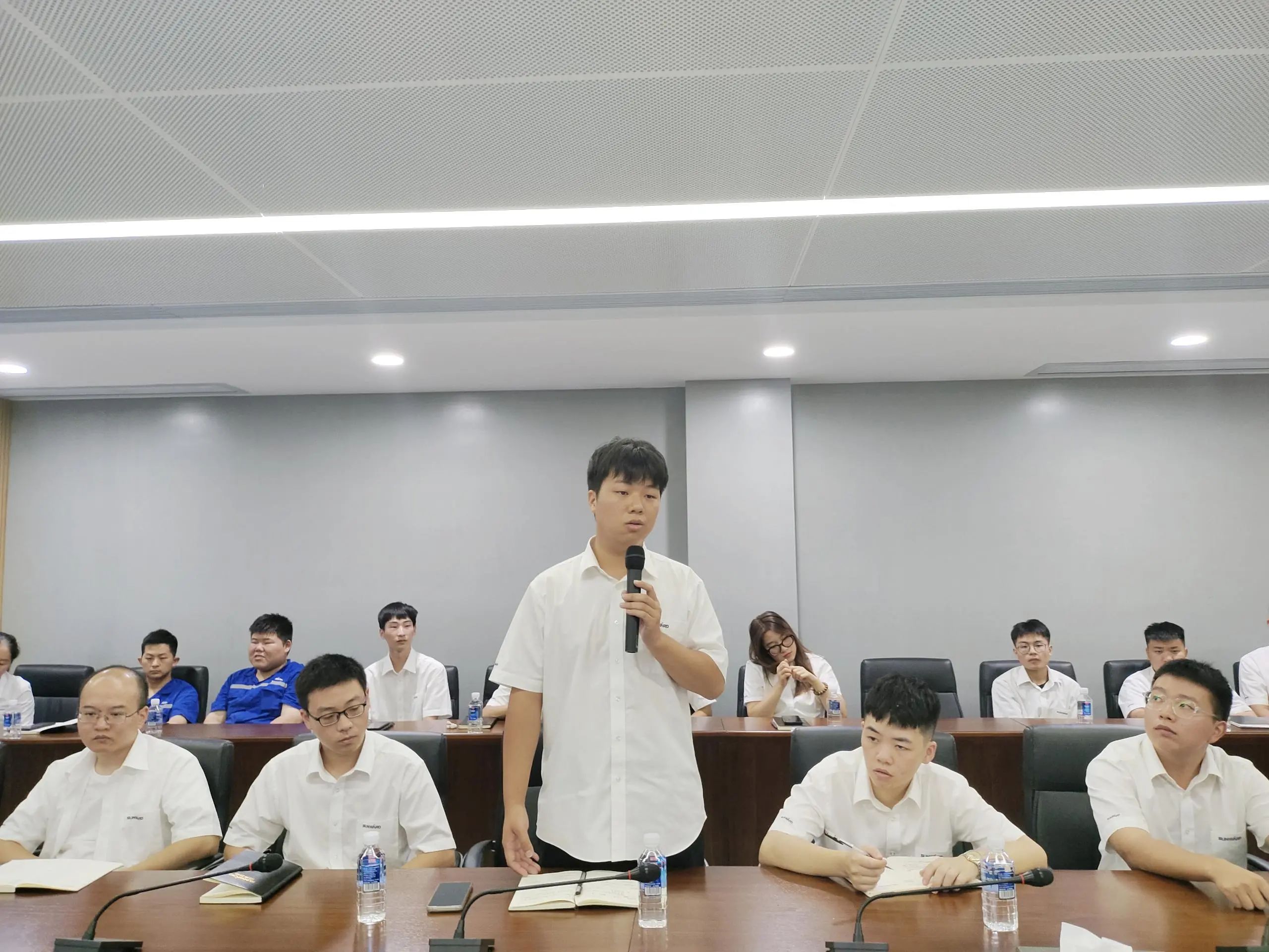 畅谈心声，共话未来！这场应届毕业生员工座谈会，很暖，很贴心！