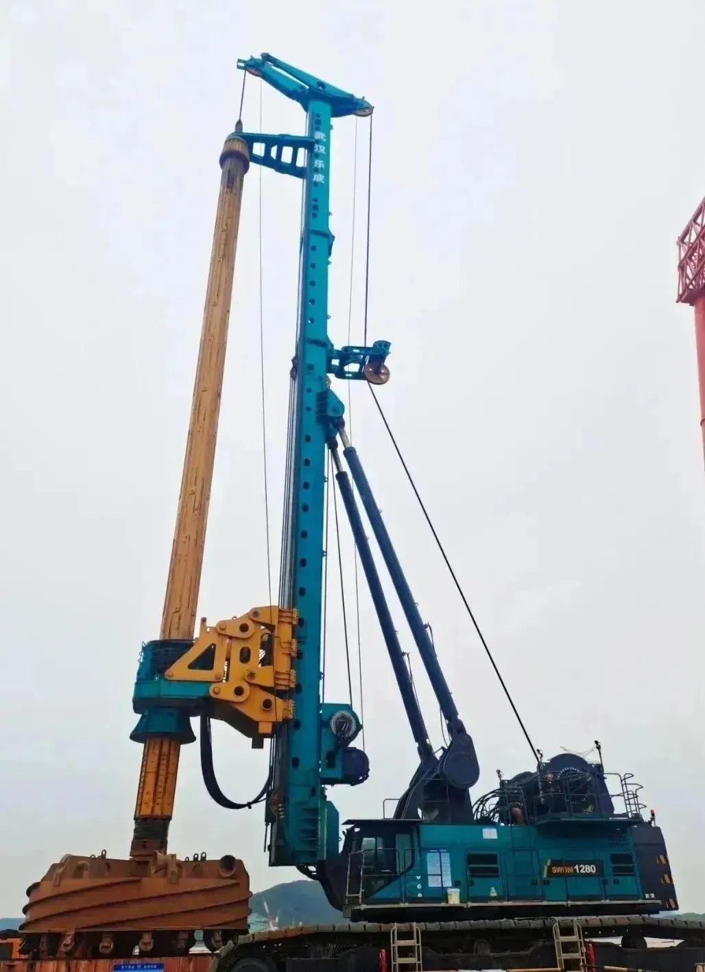 全面得胜！银河集团9873cm智能超等旋挖钻机圆满实现甬舟铁路西堠门公铁两用大桥桩基施工工作