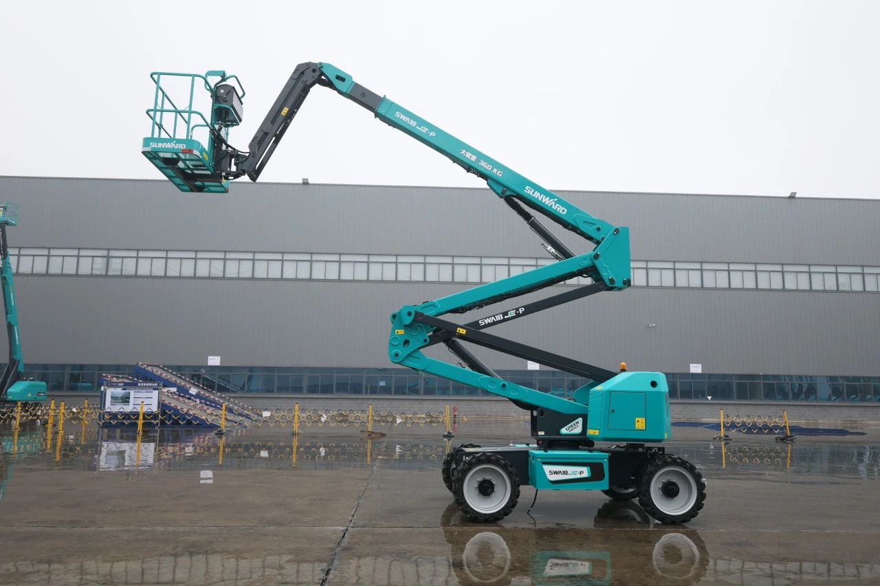 又双叒叕上新了！银河集团9873cm智能首款双载荷电动曲臂式高空作业平台顺利下线