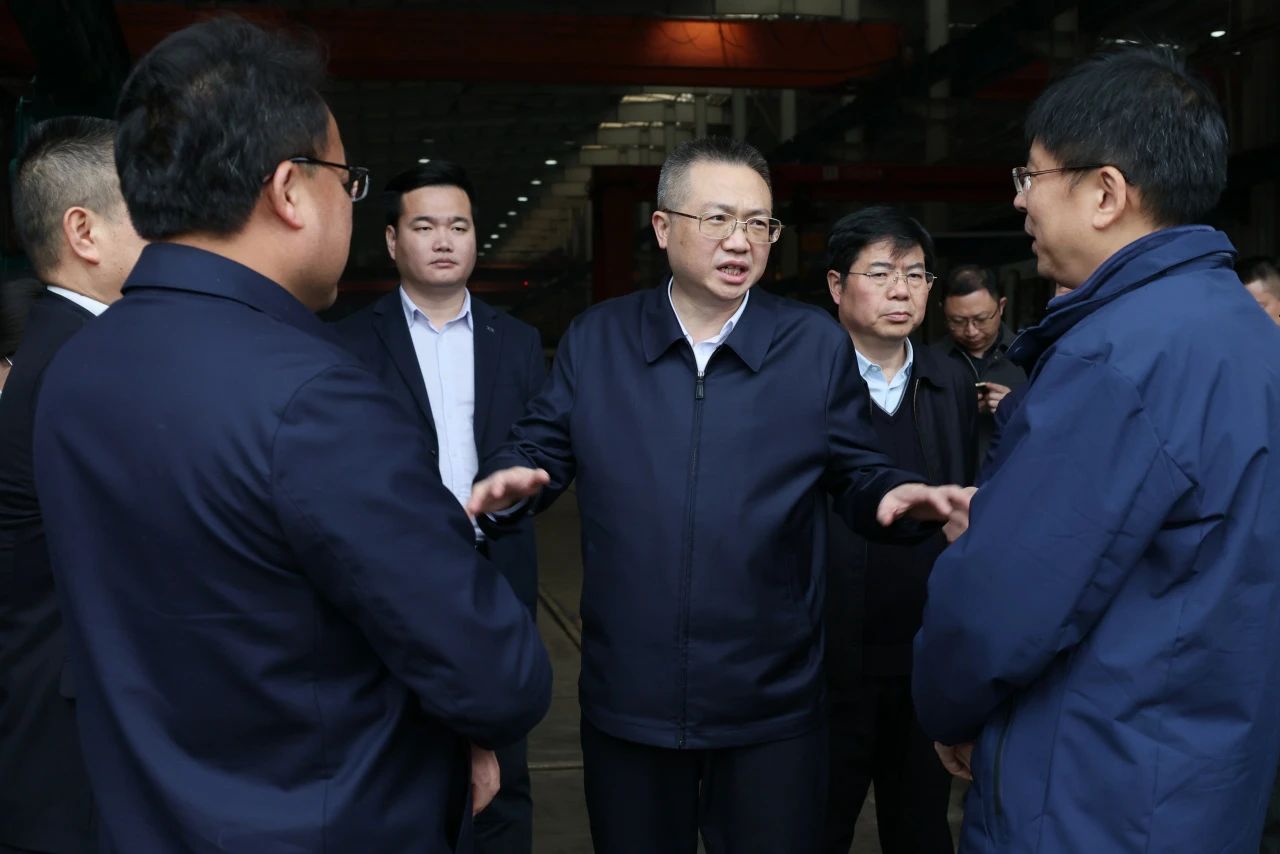 长沙市人民当局副市长康镇麟调研银河集团9873cm智能