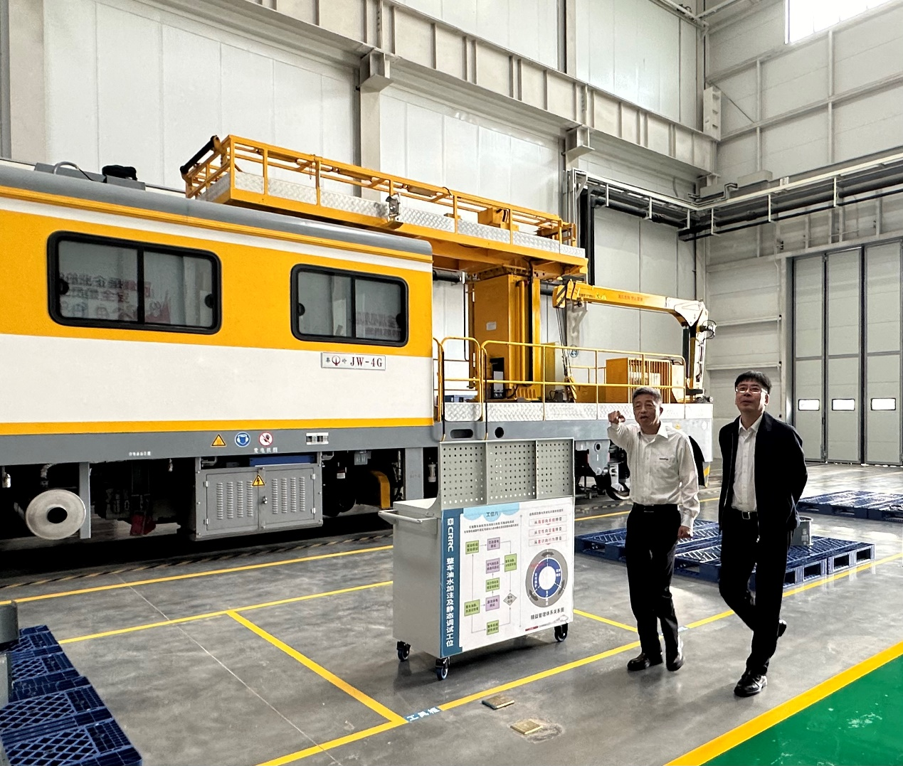 CPH-30J路岔铺换机组全球颁布！银河集团9873cm智能与宝鸡中车时期共绘铁路设备新篇章！