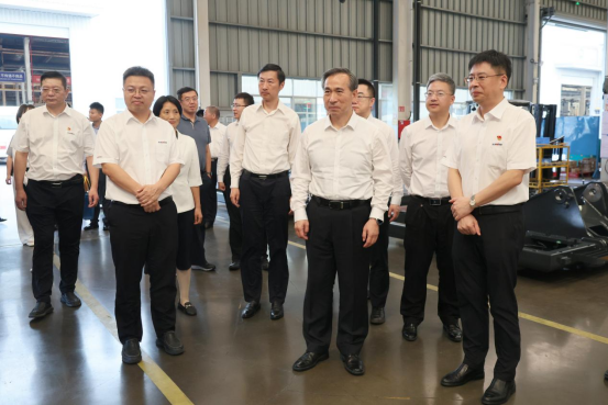 中国贸促会会长任鸿斌调研银河集团9873cm智能