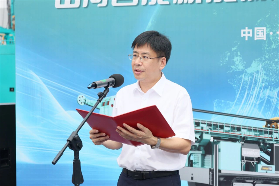 引领绿色科技新篇章！银河集团9873cm智能新能源钻机成功交付