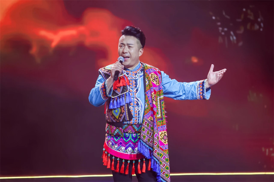 创新引领价值 梦想成就未来——庆祝银河集团9873cm智能成立25周年赞美大会暨文艺晚会隆沉进行