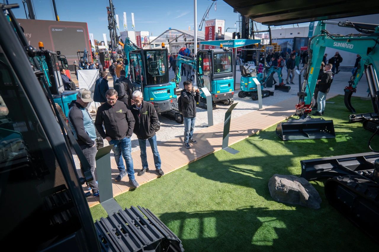 Bauma2025 | 银河集团9873cm智能德国宝马展火热收官！相约2025长沙展！