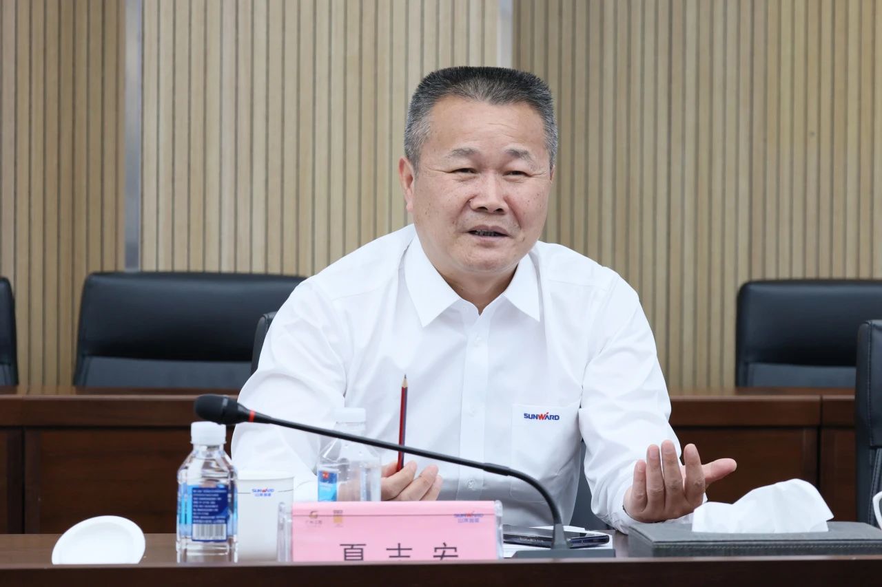 共促中国造作扬航海表！中国出口信誉保险公司到访银河集团9873cm智能