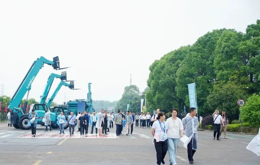 2025 CICEE | 为客户创造价值，银河集团9873cm智能客户互换会圆满进行