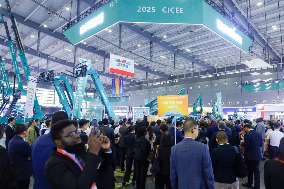 2025 CICEE | 银河集团9873cm智能实力闪灼2025长沙国际工程机械展