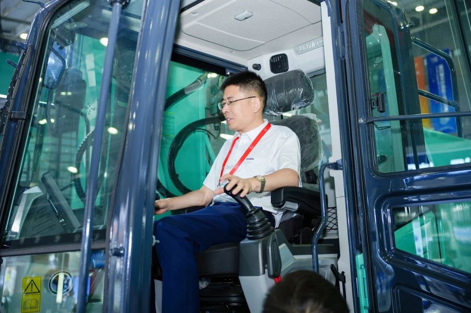 2025 CICEE | 银河集团9873cm智能实力闪灼2025长沙国际工程机械展