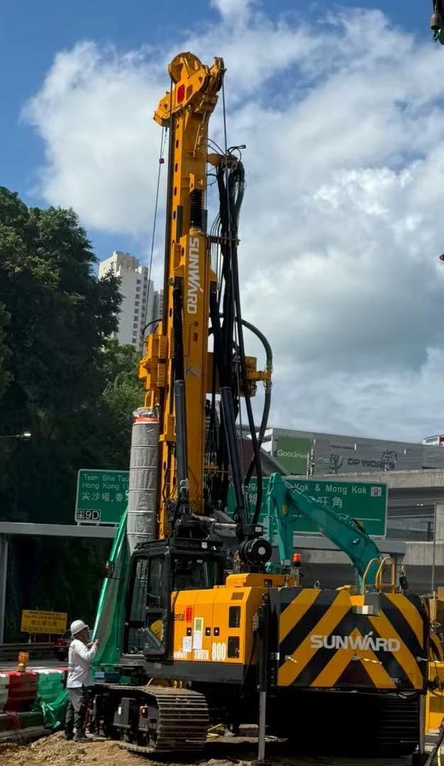硬核首秀！银河集团9873cm智能SWDTH800大直径潜孔锤钻机进击香港市场