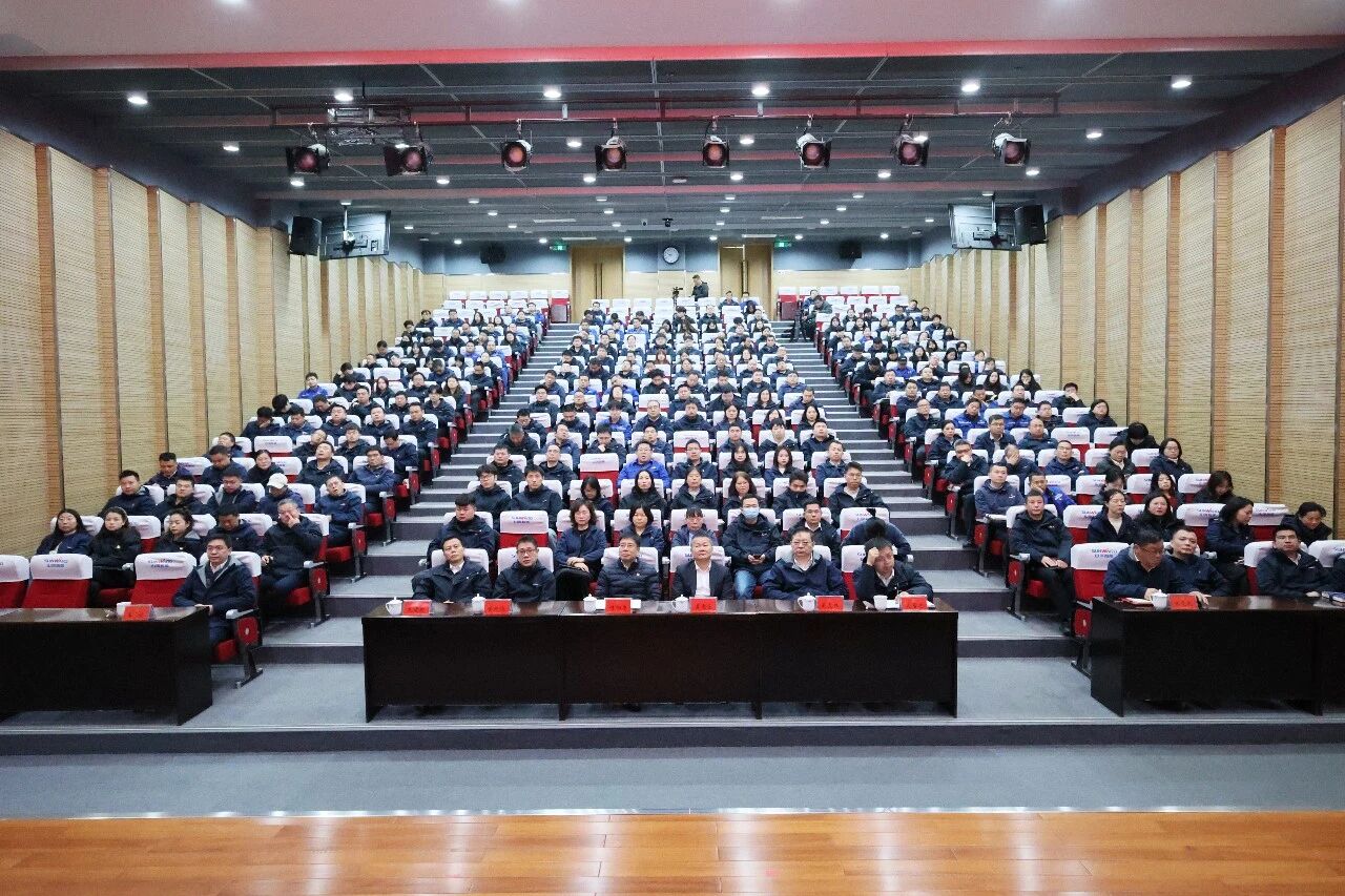银河集团9873cm智能组织集中收看十四届全国人大四次会议开幕会