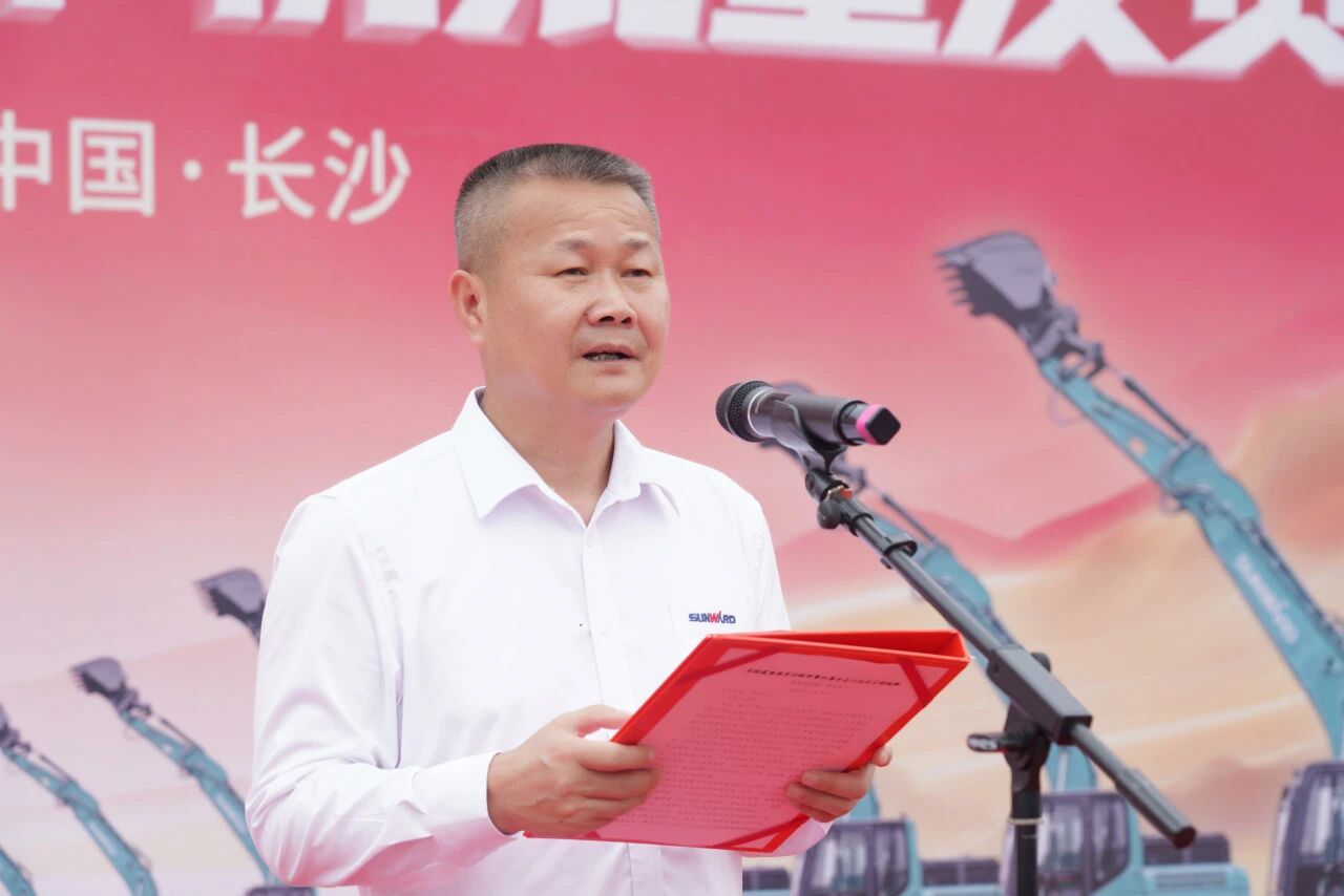 银河集团9873cm智能轮履两用多职能开带机批量交付国度林草系统，助力丛林草原生态防护