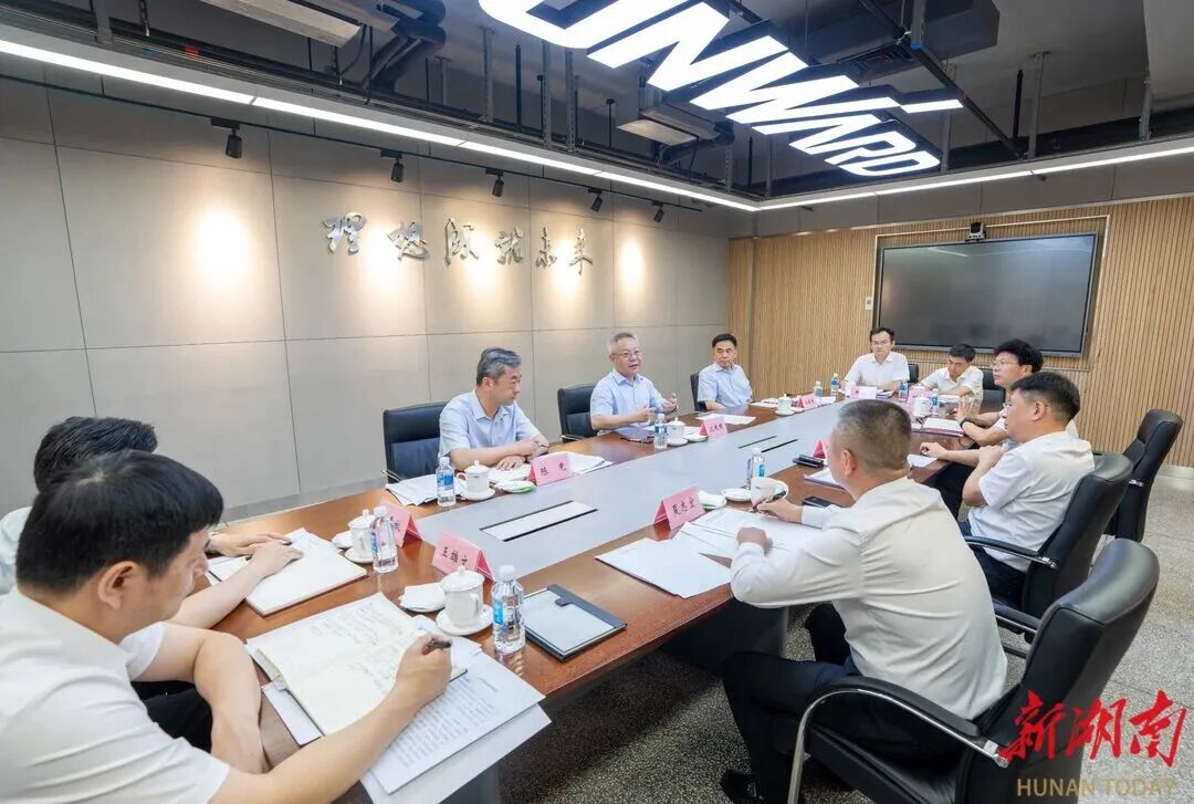 沈晓明走访调研银河集团9873cm智能设备股份有限公司